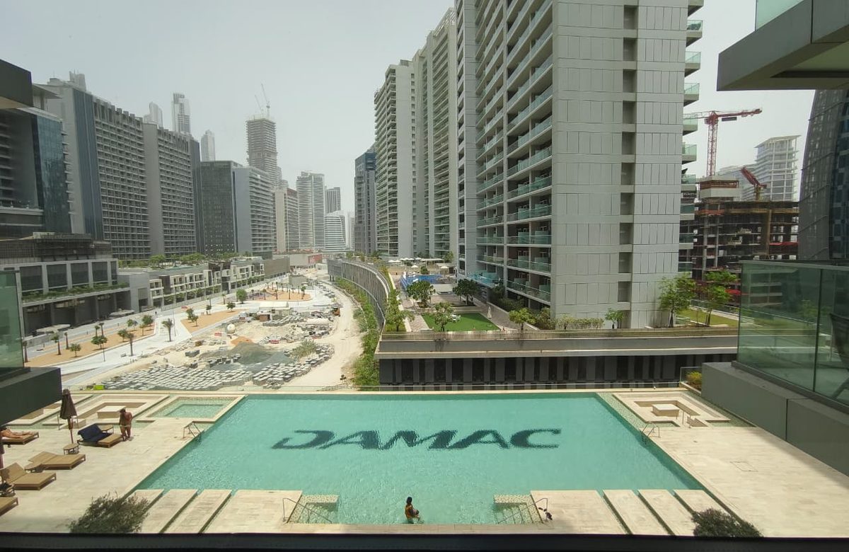 Signature DAMAC pool, Business Bay
